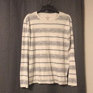 American Eagle long sleeve shirts